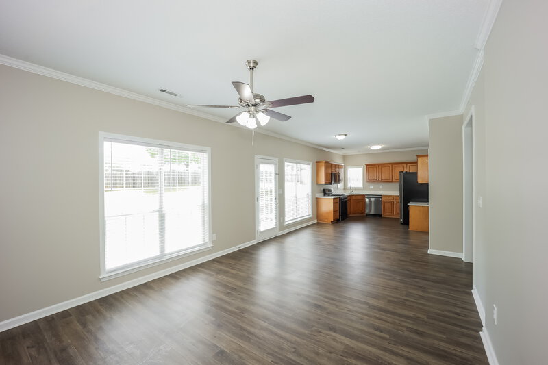 3,710/Mo, 15 Quarry Ln Newnan, GA 30265 Family Room View