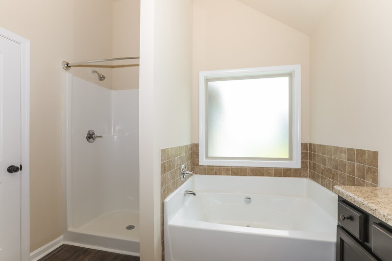 3,330/Mo, 2301 Church St Hampton, GA 30228 Main Bathroom View