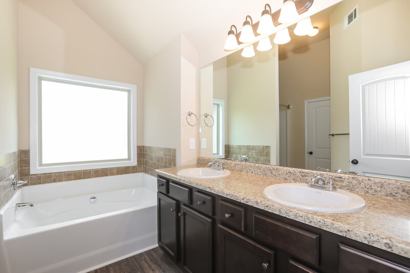 3,330/Mo, 2301 Church St Hampton, GA 30228 Main Bathroom View 2