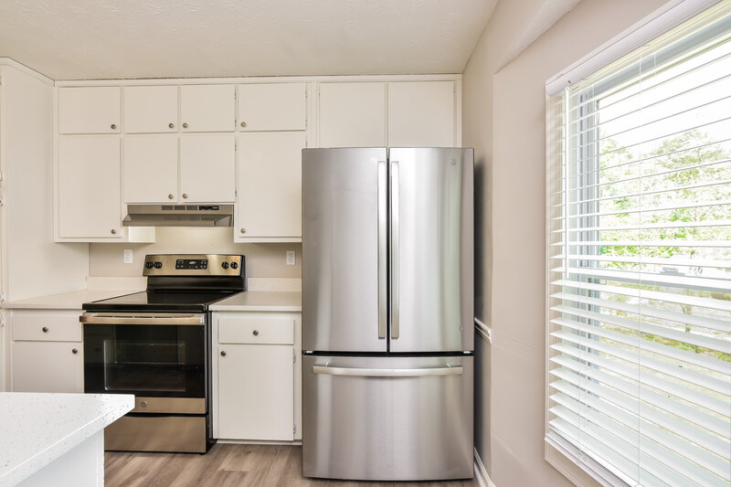 1,830/Mo, 3005 Ashly Woods Ct Snellville, GA 30078 Kitchen View 3