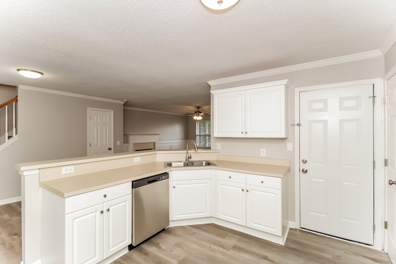 1,805/Mo, 111 Providence Dr Dallas, GA 30157 Kitchen View 2