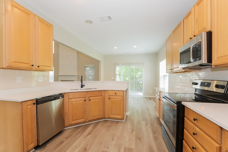 3,430/Mo, 602 Applegate Ln Stockbridge, GA 30281 Kitchen View