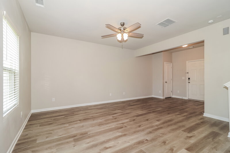 1,925/Mo, 104 Aberdeen Way Dallas, GA 30132 Living Room View 3