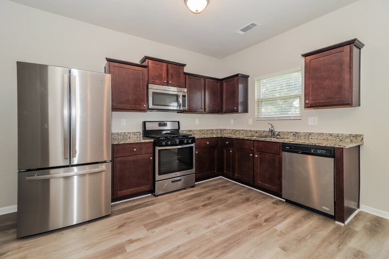 1,925/Mo, 104 Aberdeen Way Dallas, GA 30132 Kitchen View 2