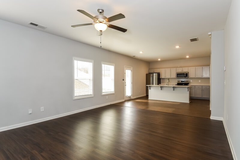 1,985/Mo, 155 Waters Edge Pkwy Temple, GA 30179 Living Room View 2
