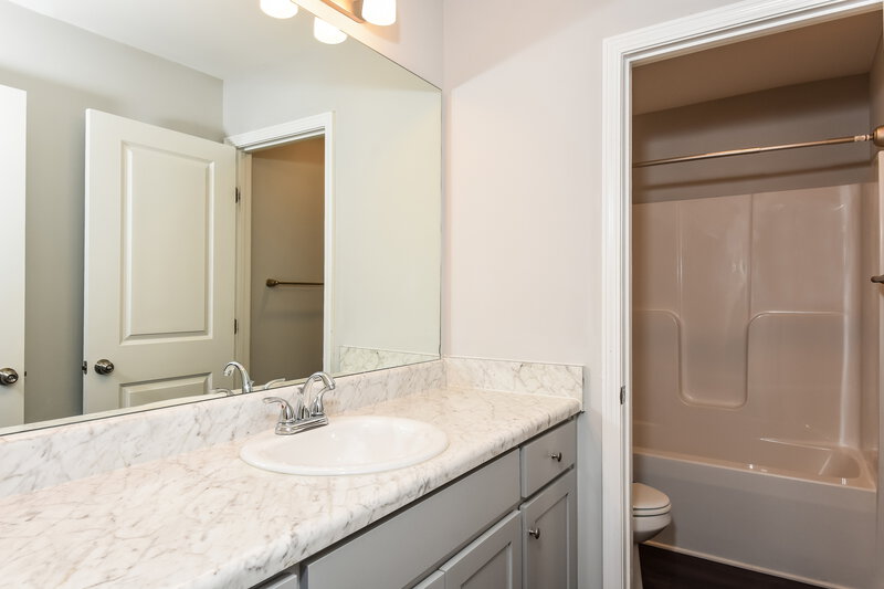 1,985/Mo, 155 Waters Edge Pkwy Temple, GA 30179 Bathroom View