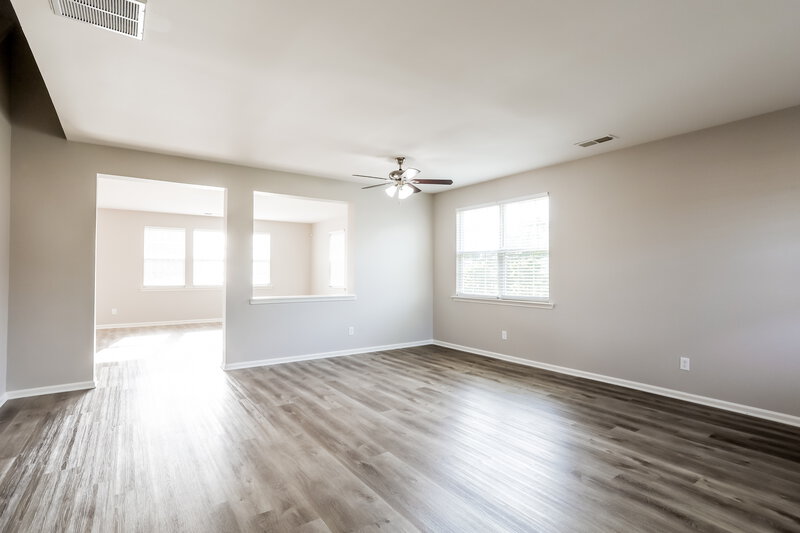 2,680/Mo, 2653 Waterdale Rd SW Atlanta, GA 30331 Living Room View