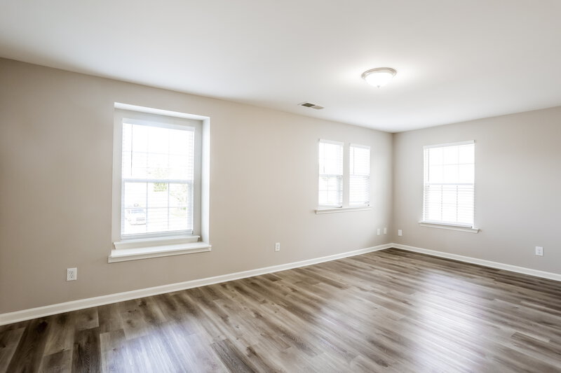 2,680/Mo, 2653 Waterdale Rd SW Atlanta, GA 30331 Living Room View 2