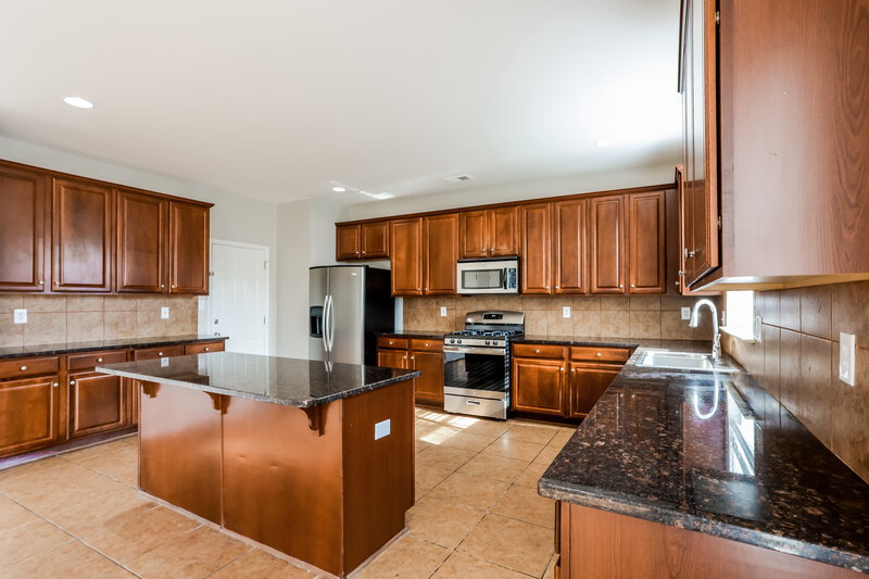 2,680/Mo, 2653 Waterdale Rd SW Atlanta, GA 30331 Kitchen View
