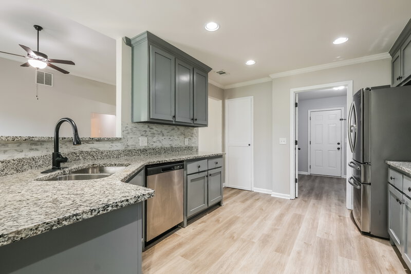 2,255/Mo, 844 Pinnacle Dr Winder, GA 30680 Kitchen View 3