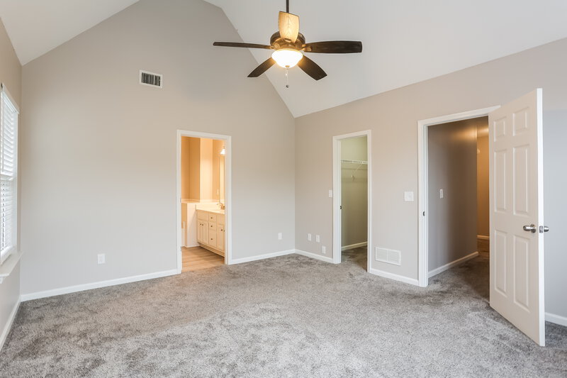 2,490/Mo, 107 Braelinn Creek Path Peachtree City, GA 30269 Main Bedroom View 2