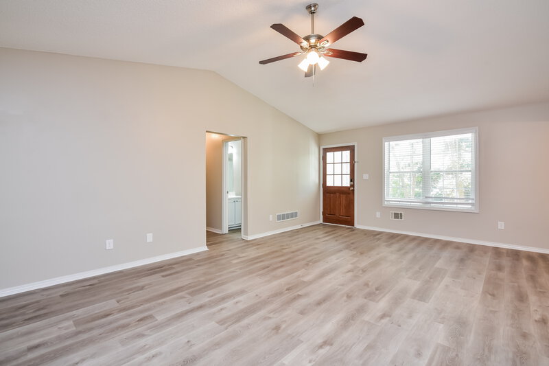 1,745/Mo, 1080 Crystal Springs Trl Hampton, GA 30228 Living Room View 2