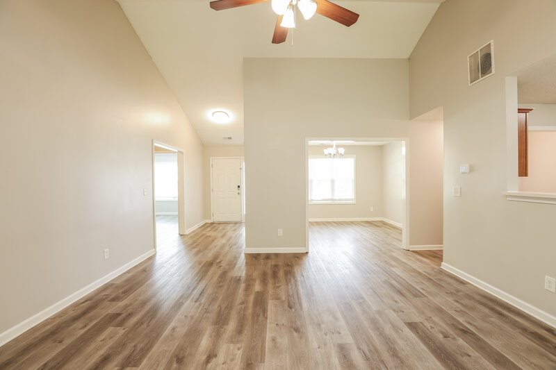 2,060/Mo, 225 Comet Ct Dallas, GA 30157 Living Room View