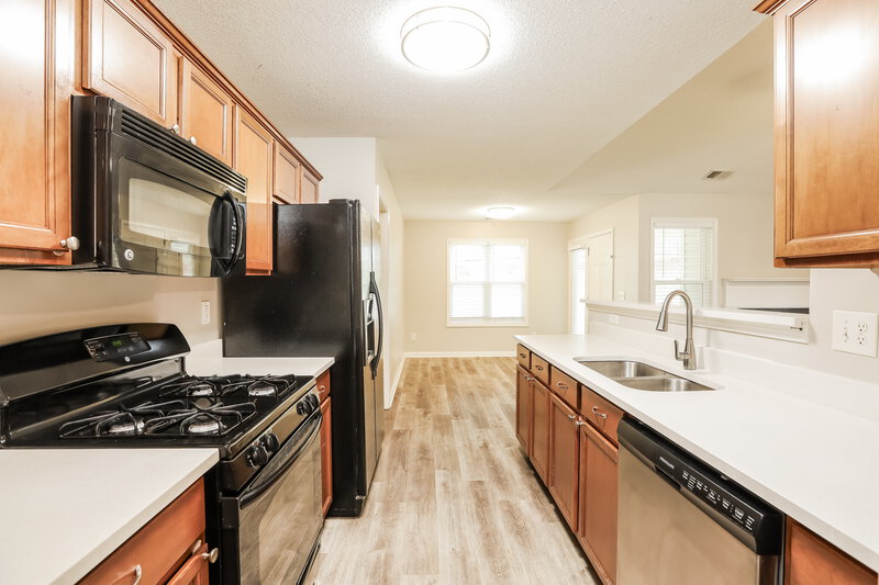 2,060/Mo, 225 Comet Ct Dallas, GA 30157 Kitchen View