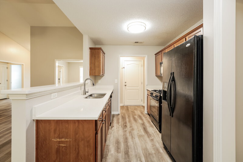 2,060/Mo, 225 Comet Ct Dallas, GA 30157 Kitchen View 2