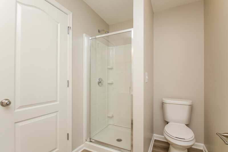 2,950/Mo, 225 Comet Ct Dallas, GA 30157 Main Bathroom View 2