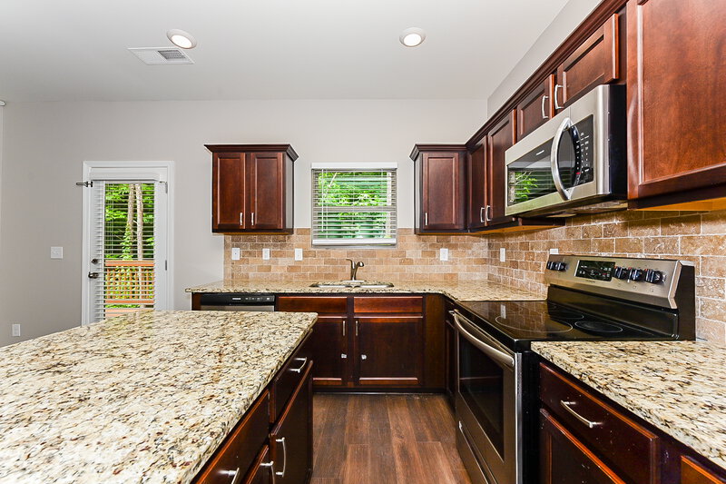 2,010/Mo, 1335 Elmstead Pl Unit 1021 Locust Grove, GA 30248 Kitchen View