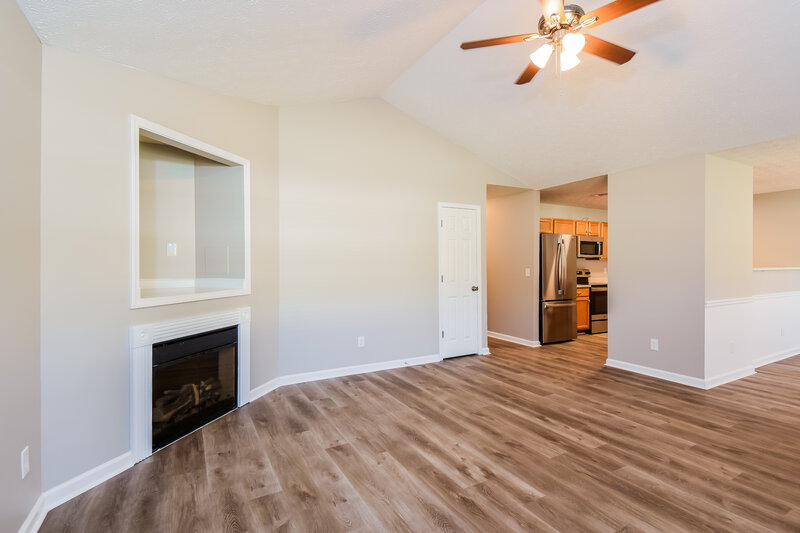 2,840/Mo, 1044 Navaho Trl Monroe, GA 30655 Living Room View 3