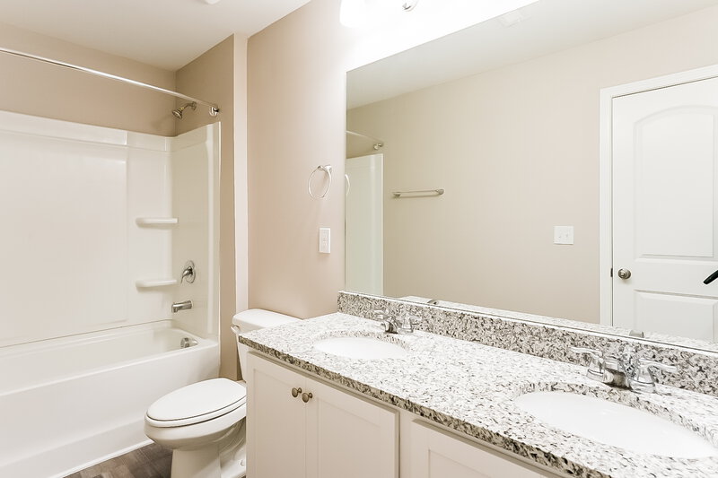 1,775/Mo, 451 ABEER Street Temple, GA 30179 Main Bathroom View