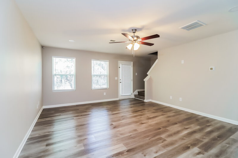 1,800/Mo, 170 Alton Cir Villa Rica, GA 30180 Living Room View 2