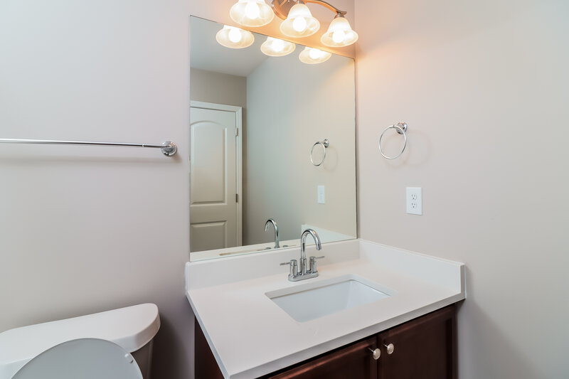 1,800/Mo, 170 Alton Cir Villa Rica, GA 30180 Bathroom View