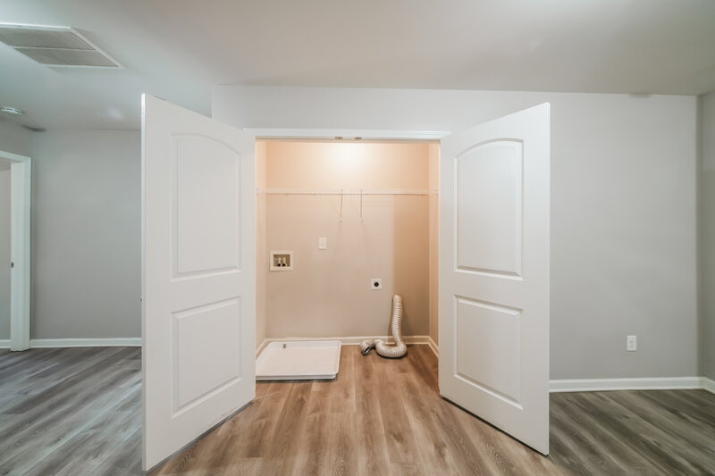 1,820/Mo, 170 Alton Cir Villa Rica, GA 30180 Laundry Room View