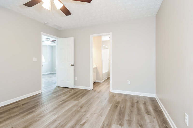 2,170/Mo, 23 Dewey Dr Adairsville, GA 30103 Main Bedroom View