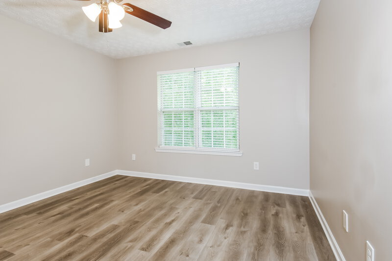 2,170/Mo, 23 Dewey Dr Adairsville, GA 30103 Main Bedroom View 2