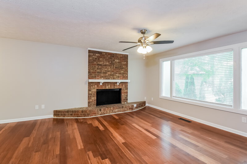 2,320/Mo, 170 Hyde Park Ct NE Kennesaw, GA 30144 Living Room View