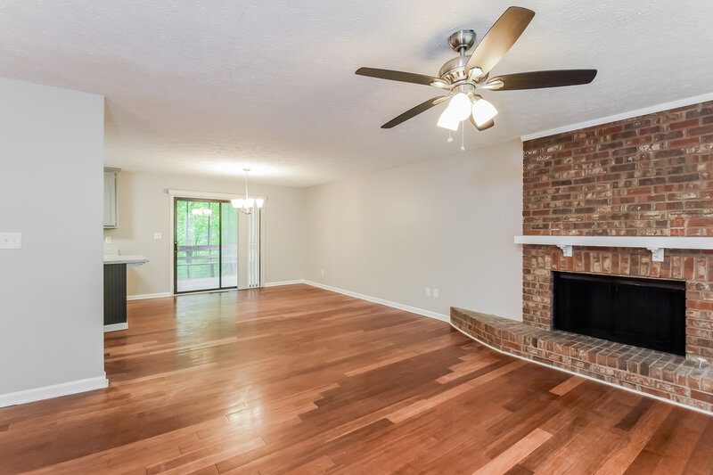 2,320/Mo, 170 Hyde Park Ct NE Kennesaw, GA 30144 Living Room View 2