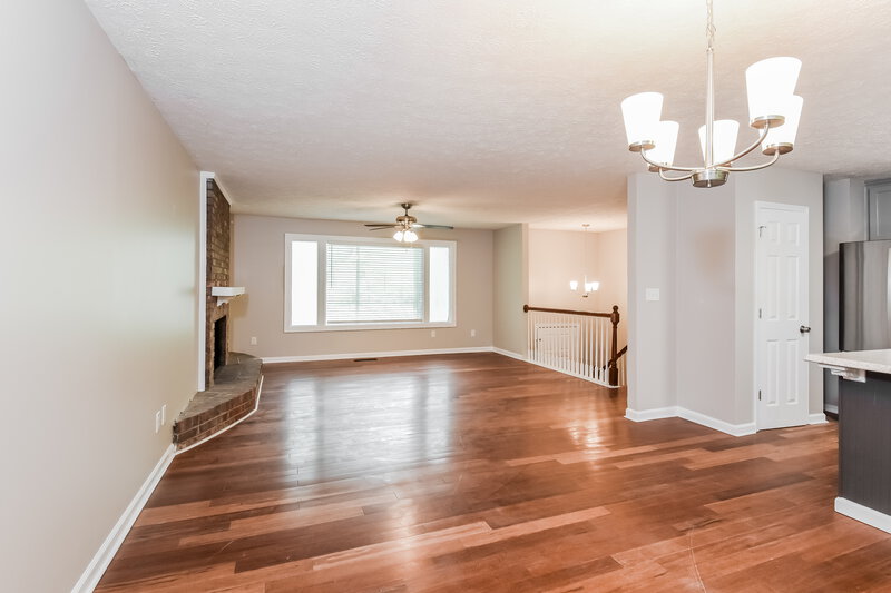 2,320/Mo, 170 Hyde Park Ct NE Kennesaw, GA 30144 Living Room View 3