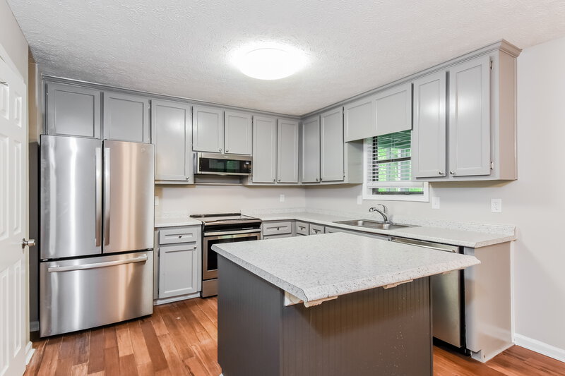2,320/Mo, 170 Hyde Park Ct NE Kennesaw, GA 30144 Kitchen View