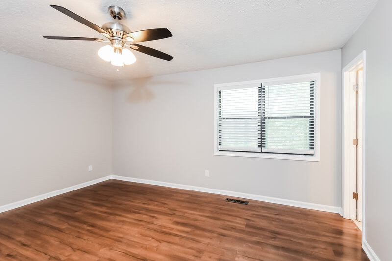 2,320/Mo, 170 Hyde Park Ct NE Kennesaw, GA 30144 Main Bedroom View