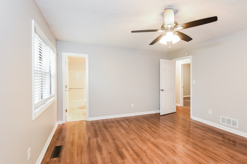 2,320/Mo, 170 Hyde Park Ct NE Kennesaw, GA 30144 Main Bedroom View 2