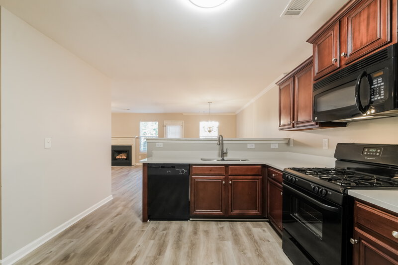 2,175/Mo, 406 Hidden Creek Ct Canton, GA 30114 Kitchen View 2