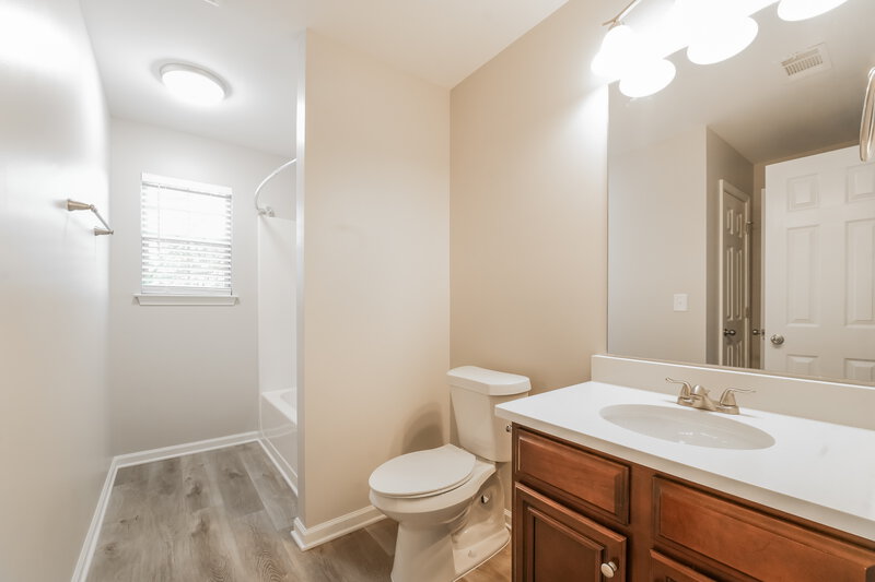 2,175/Mo, 406 Hidden Creek Ct Canton, GA 30114 Bathroom View