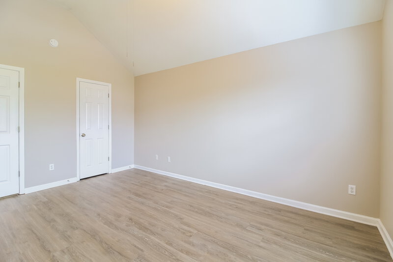 1,815/Mo, 170 Cinnamon Oak Cir Covington, GA 30016 Main Bedroom View 2