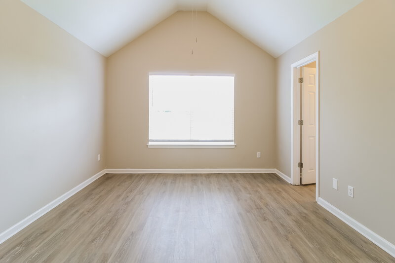 1,815/Mo, 170 Cinnamon Oak Cir Covington, GA 30016 Main Bedroom View 3
