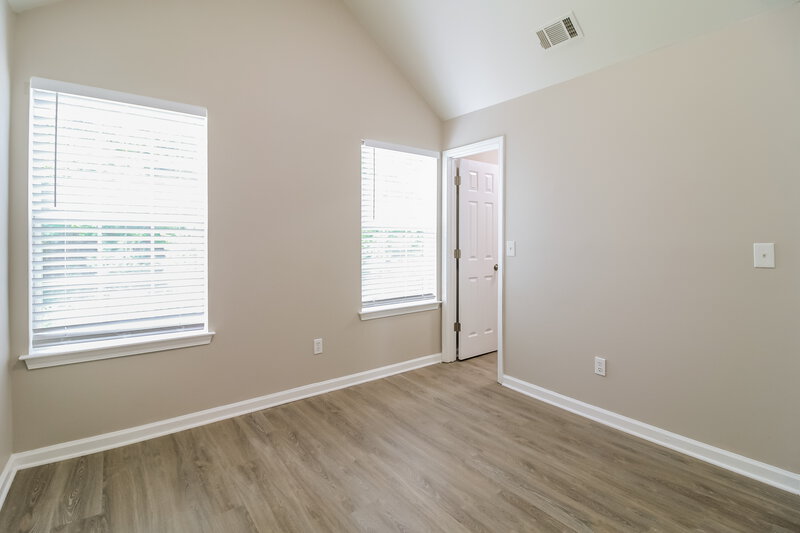 1,815/Mo, 170 Cinnamon Oak Cir Covington, GA 30016 Bedroom View 2