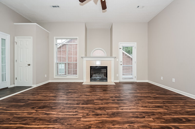 1,685/Mo, 200 Kings Cv Locust Grove, GA 30248 Living Room View