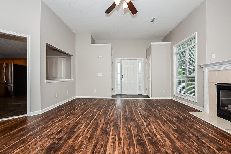 1,685/Mo, 200 Kings Cv Locust Grove, GA 30248 Living Room View 2