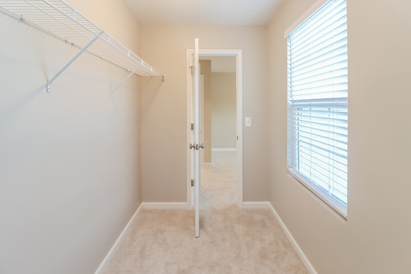 1,865/Mo, 1713 Cheryl Ln Griffin, GA 30224 Walk In Closet View