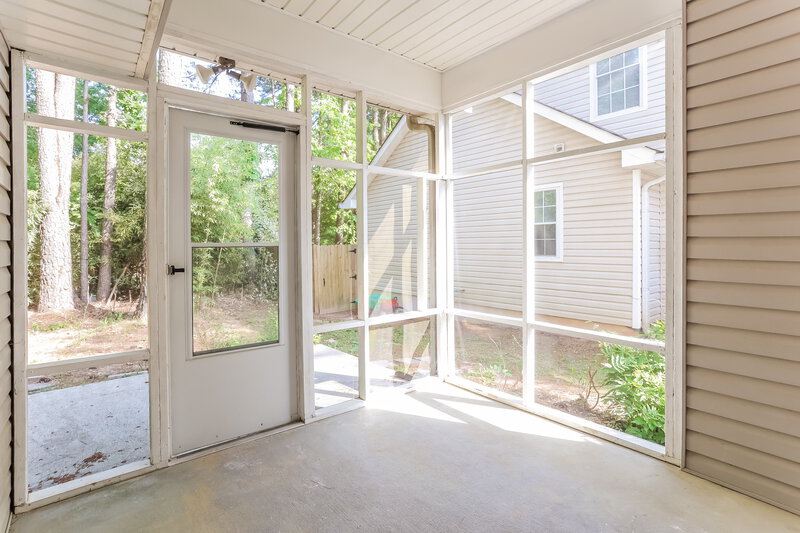 2,090/Mo, 724 S Fairfield Dr Peachtree City, GA 30269 Sun Room View