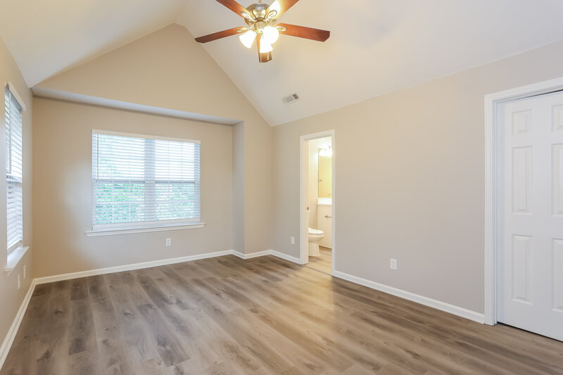 2,090/Mo, 724 S Fairfield Dr Peachtree City, GA 30269 Main Bedroom View