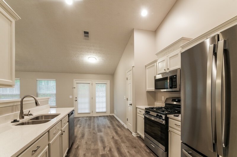 2,135/Mo, 228 Red Maple Way Dallas, GA 30157 Kitchen View 2
