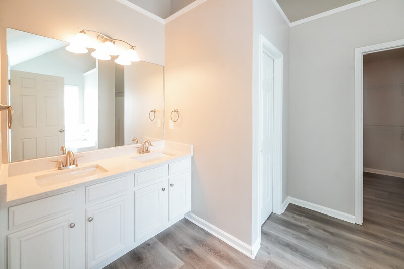 2,520/Mo, 4429 Estate St South Fulton, GA 30349 Bathroom View