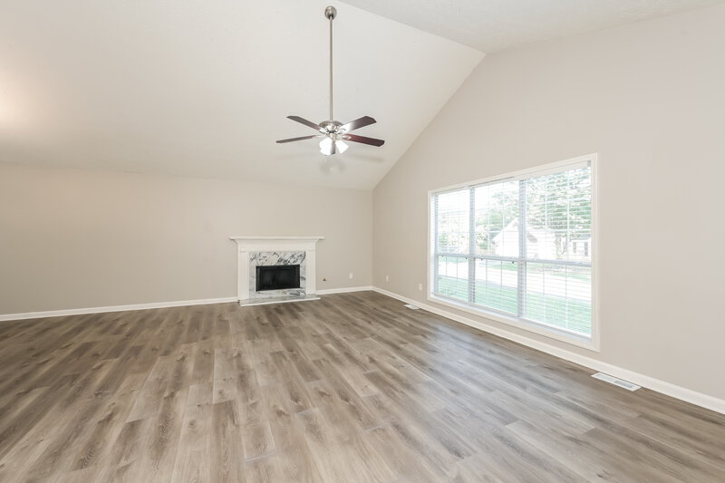 2,145/Mo, 1393 Richland Creek Trl Sugar Hill, GA 30518 Living Room View