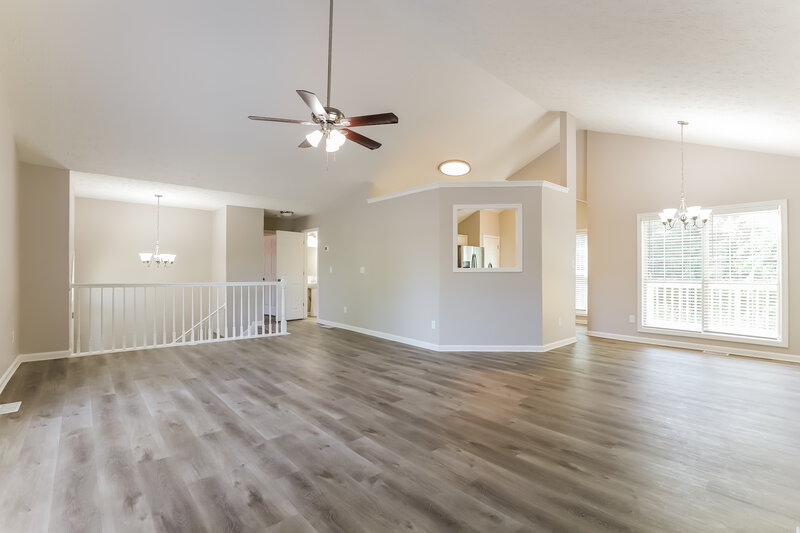 2,225/Mo, 1393 Richland Creek Trl Sugar Hill, GA 30518 Living Room View 2