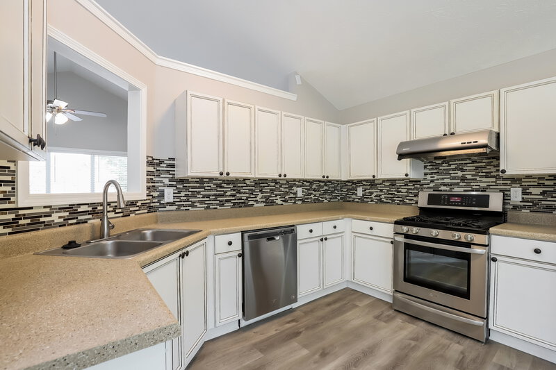 2,225/Mo, 1393 Richland Creek Trl Sugar Hill, GA 30518 Kitchen View