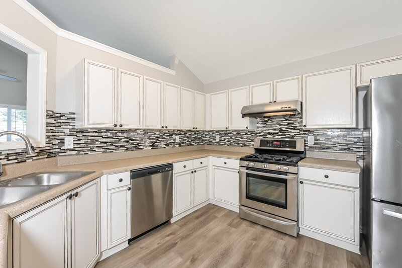 2,145/Mo, 1393 Richland Creek Trl Sugar Hill, GA 30518 Kitchen View